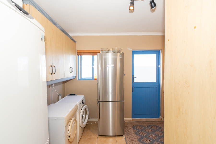 4 Bedroom Property for Sale in Paradise Beach Western Cape